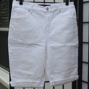 Gloria Vanderbilt white denim shorts size 8
